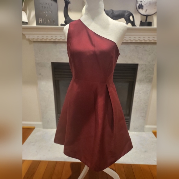 Lulus Dresses & Skirts - Luluus